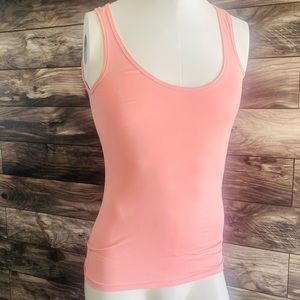 ⭐️3 for $22⭐️ Rue21 coral stretchy tank.